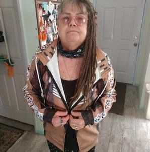 Meet your Posher, Linda